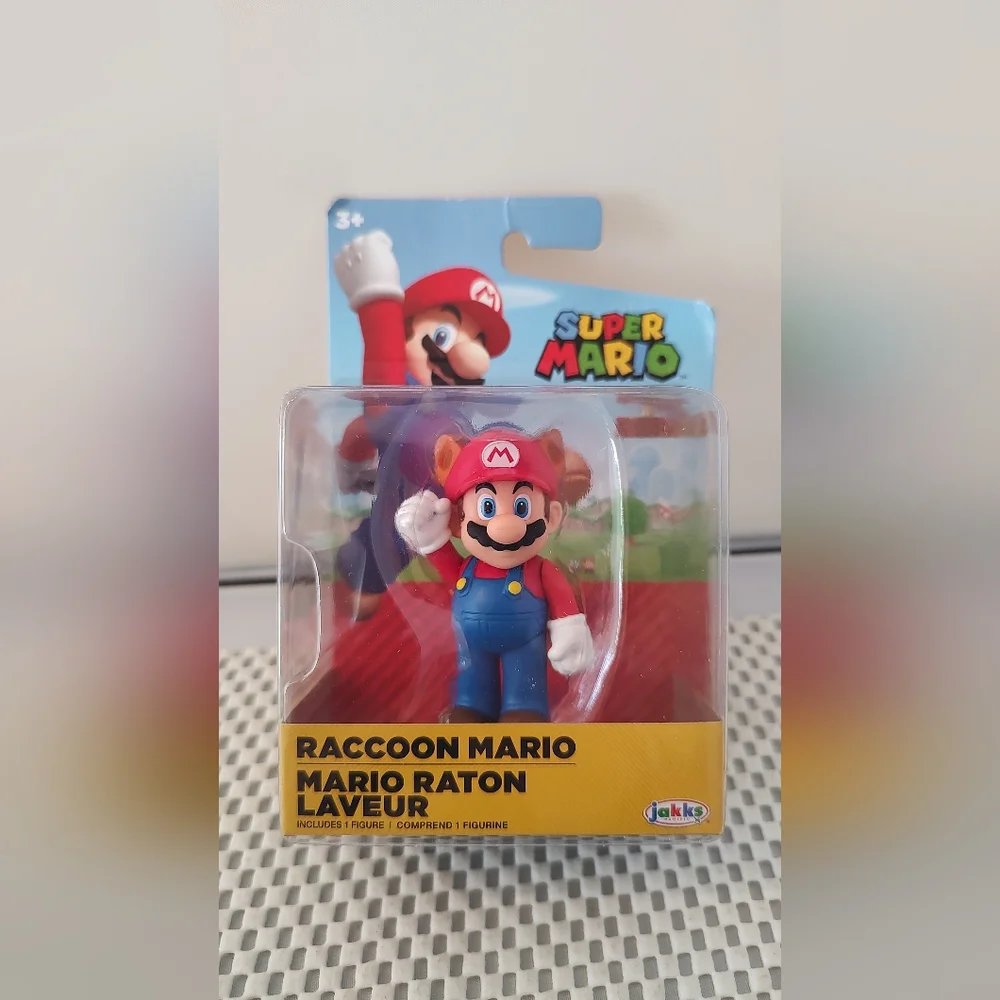 Super Mario Raccoon Mario Figure NWT 2020
